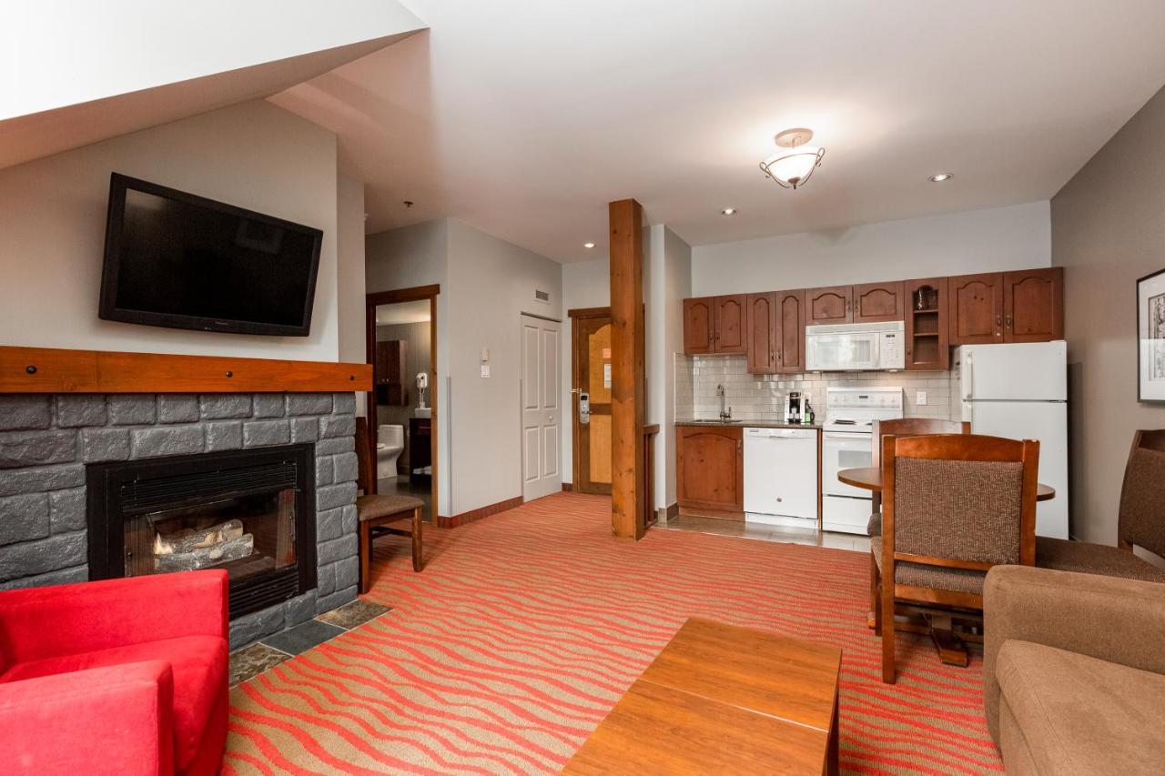 Hotel La Tour Des Voyageurs II Mont-Tremblant Esterno foto
